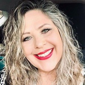 Meet your Posher, Mollyn